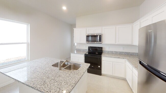 5823 Kalamata Dr, Polk City, FL 33868 - photo 4