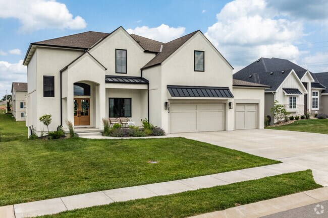 Outer Gashland-Nashua has several split level homes to choose from on it's quiet streets.