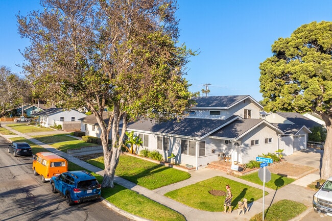 Midtown Ventura is perfect for walking your pet around the wide city sidewalks.