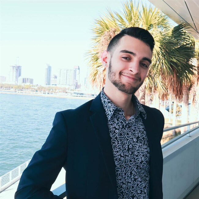 Agent Photo