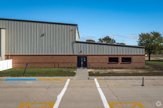 Beloit Elementary School receives a B-minus rating from Niche.