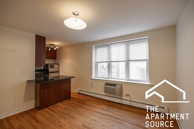 628 W Wrightwood Ave unit 311, Chicago, IL 60614 - photo 5