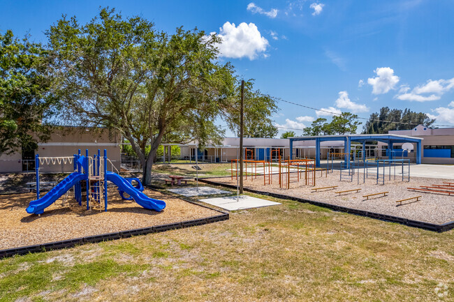 Shore Acres Elementary School, Rankings & Reviews - Homes.com