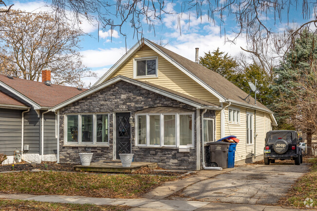 Bungalows of all sizes are common throughout Capitol East.