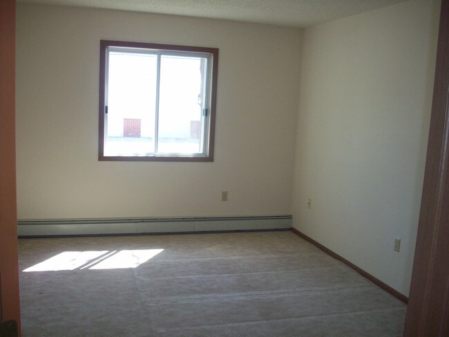 Grace Manor Apts., LLC, Oconomowoc, WI 53066 - photo 3