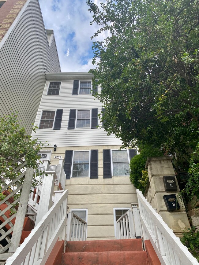 783 Irving St NW Unit 1, Washington, DC 20010