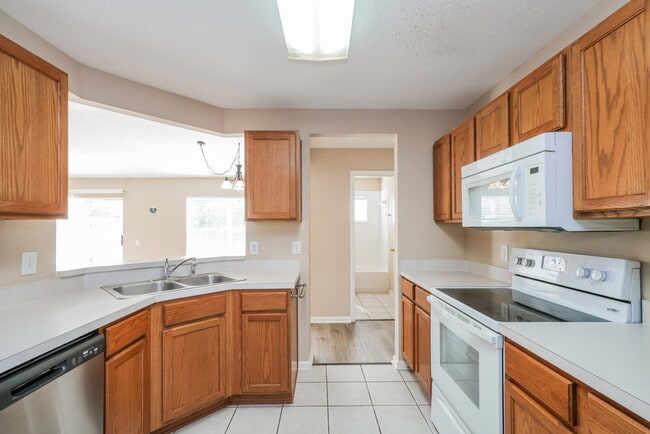 13247 Early Run Ln, Riverview, FL 33578 - photo 6