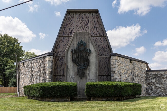 Reinforcing it's large Jewish community is the modern orthodox Beth Jacob Synagogue in Berwick.