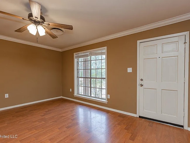 400 Oakhill Cir, Clinton, MS 39056 - photo 7