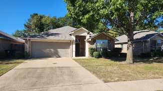 6051 Pine Cone Ln, Tyler, TX 75707