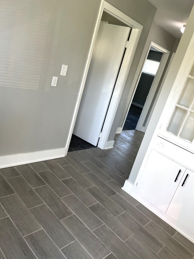 Avera Ave Apartments, Winston Salem, NC 27106 - photo 7