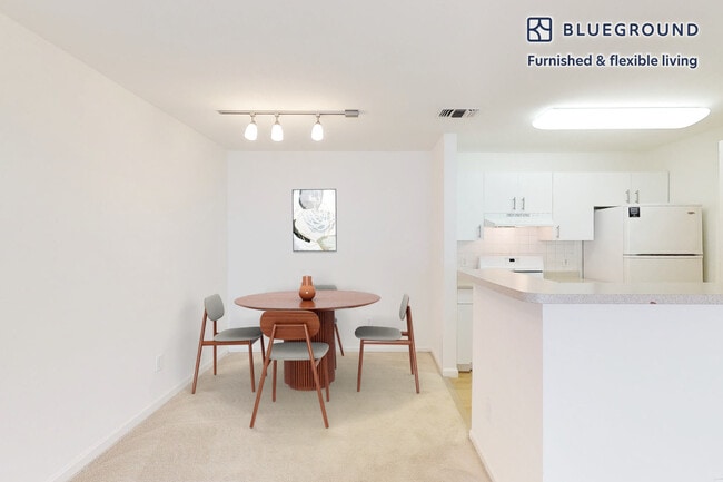 313 Avalon Cir unit FL1-ID2632A, Smithtown, NY 11787 - photo 5