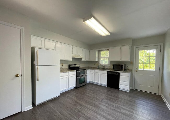 8729 36th Ave, College Park, MD 20740 - photo 4