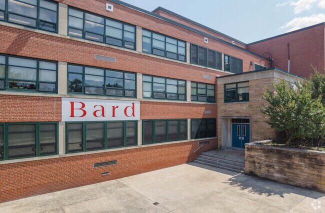 Hanlon Park_Bard HS _Entrance 3