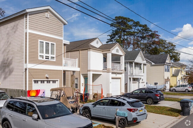 Beach style homes in the Shadowlawn neighborhood of Virginia Beach.