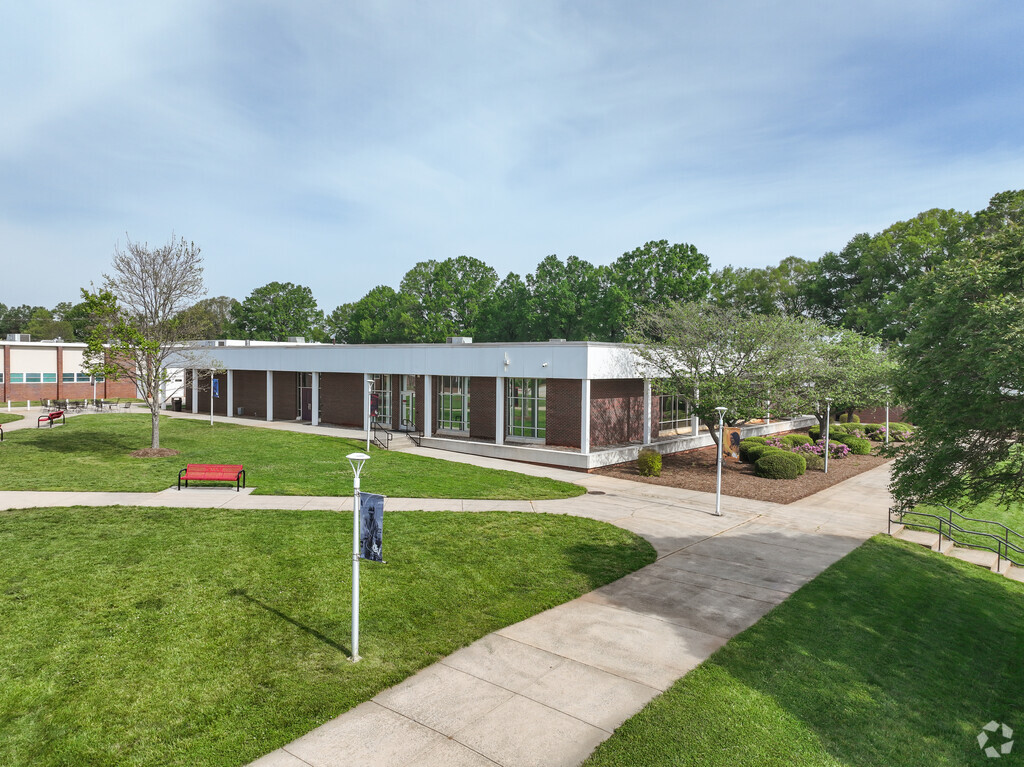 Challenger Early College High School is ranked #4,273 in the National Rankings.