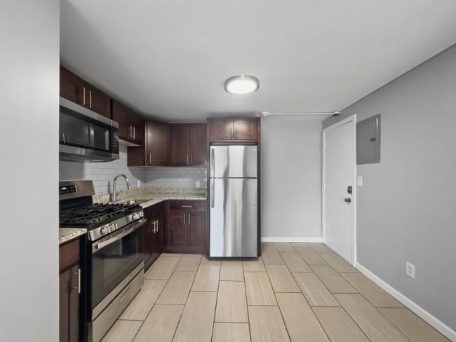 19 Grove St unit 7, Methuen, MA 01844 - photo 2