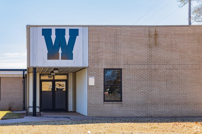 Here is an entrance of Wayne Elementary School.