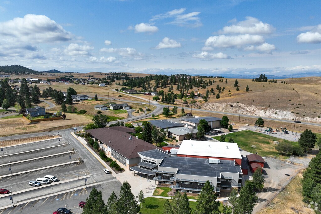 Montana City Middle School empowers students with a strong academic foundation and community val