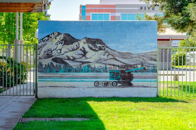 Kids like the murals at Feather River Academy.