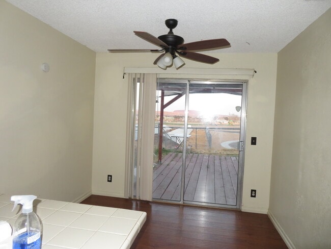 751 Higgins Rd unit 29, Barstow, CA 92311 - photo 5