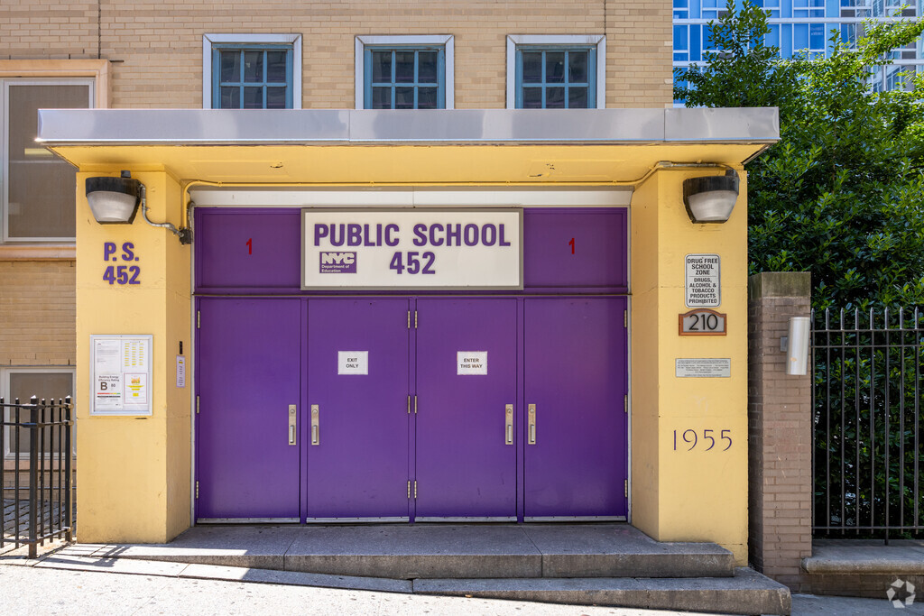 Courses in reading, writing, and literature are available at P.S. 452.