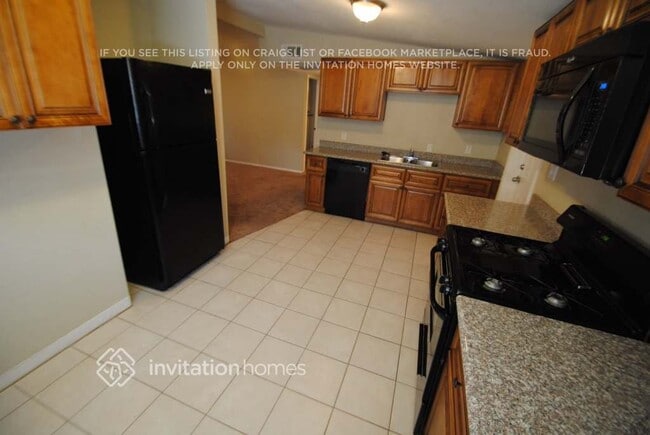 2329 N 28th St, Phoenix, AZ 85008 - photo 5