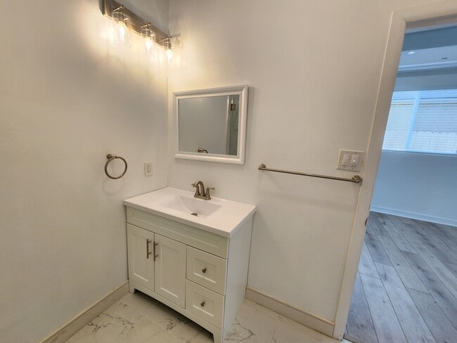 6522 Camellia Ave unit 6520 Camellia, North Hollywood, CA 91606 - photo 5