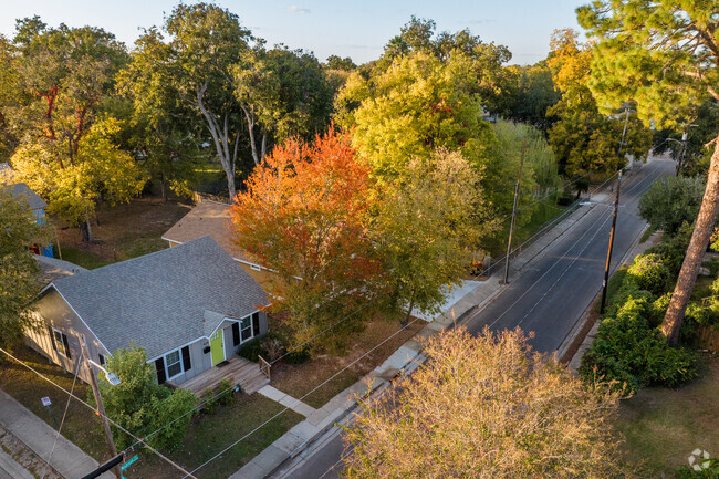 The mature trees in Mills is one clue that it is one of Lafayettes oldest neighborhoods.
