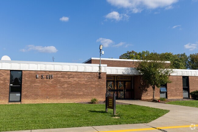 William S Guy Middle School provides education in the neighborhood of 
Outlying Trumbull County