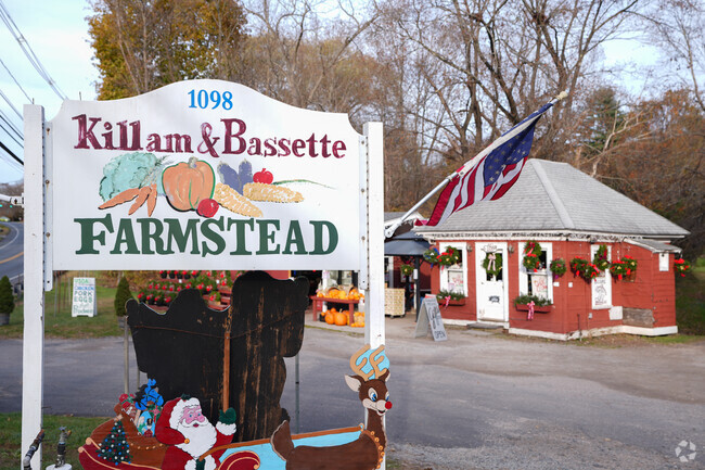 Killam & Bassette Farmstand offers farm fresh food for locals in Buckingham.