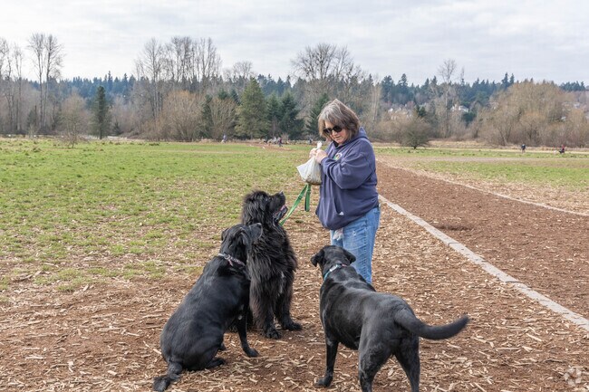 Just outside Sahalee, Marymoor Park's Off-Leash Dog Park is popular among residents.