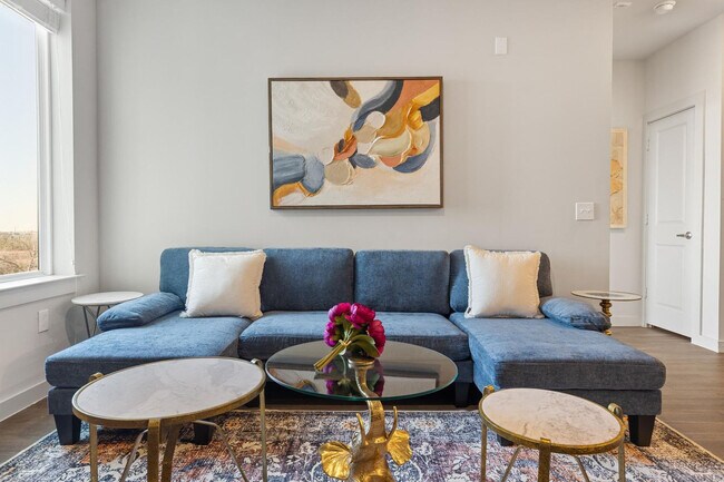 5820 1/2 Cameron Rd unit FL4-ID1303394P, Austin, TX 78723 - photo 4