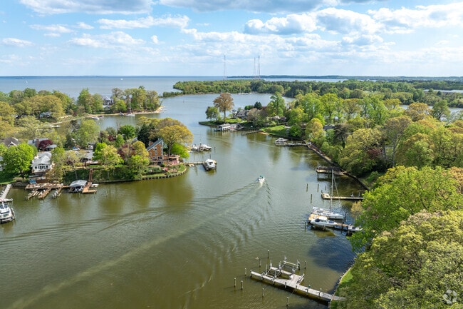 Enjoy the water when you live in Pendennis Mount.