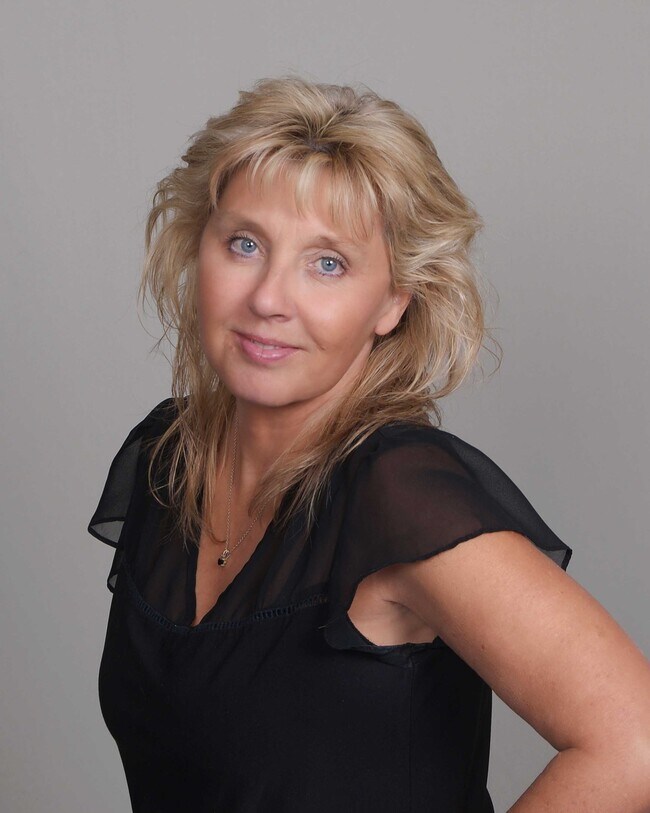 Robyn Deaton
