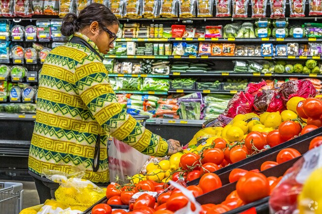 Food 4 Less is a great budget friendly grocery store just west of Countryside.
