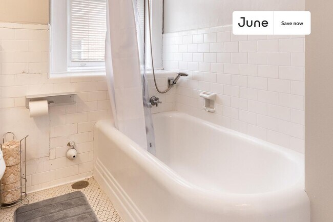 21 Beacon St unit 10P, Boston, MA 02108 - photo 4