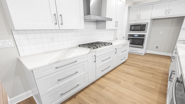 1613 Bellagio Loop, Tavares, FL 32778 - photo 5