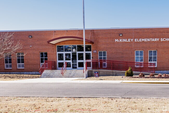 Students at McKinley Elementary attend grades Kindergarten through 5th.