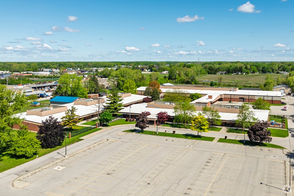 Students are challenged to excel at Saginaw Career Complex.