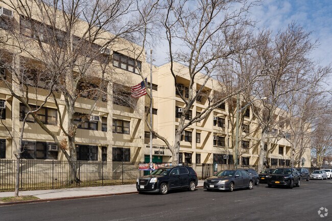 J.H.S. 144 Michelangelo is located in the Pelham Gardens neighborhood.