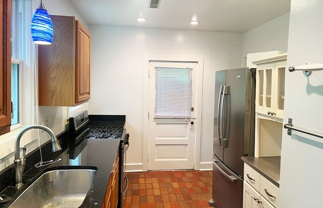 3436 Lyleburn Place unit 3436-02, Cincinnati, OH 45220 - photo 3