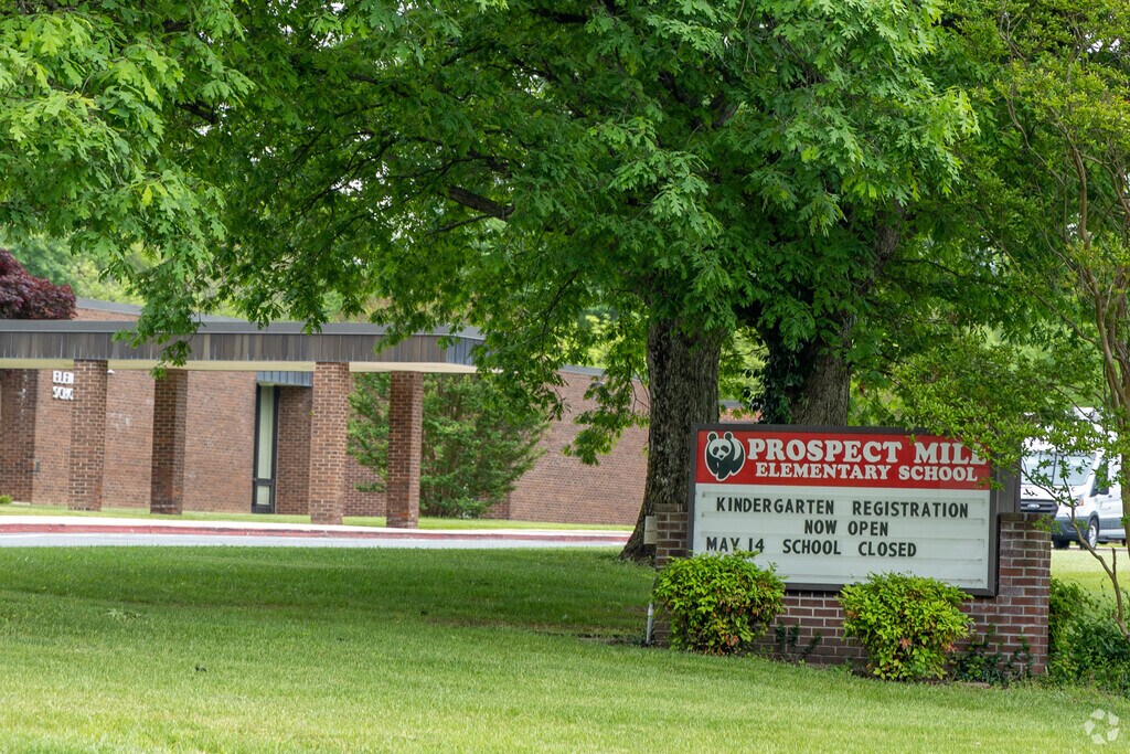 Prospect Mill Elementary School has a student-teacher ratio of 15 to 1.