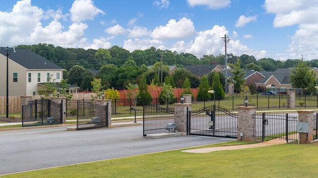 655 Edgar St, Hampton, GA 30228 - photo 3