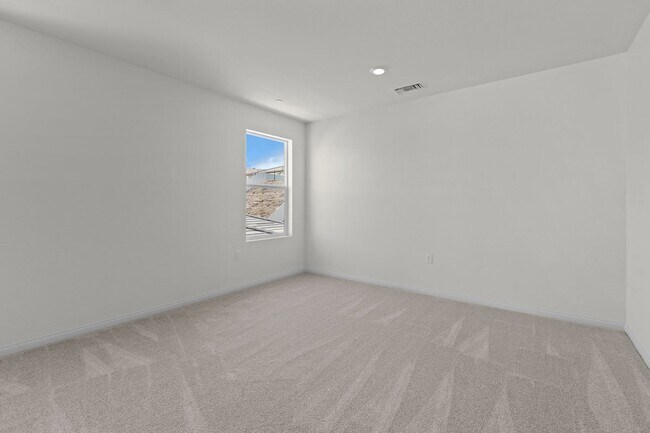 4764 Sicily Dr, Lake Elsinore, CA 92530 - photo 4