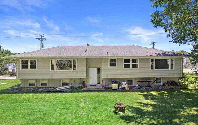 6396 Nesbitt Rd, Madison, WI 53719 - photo 4