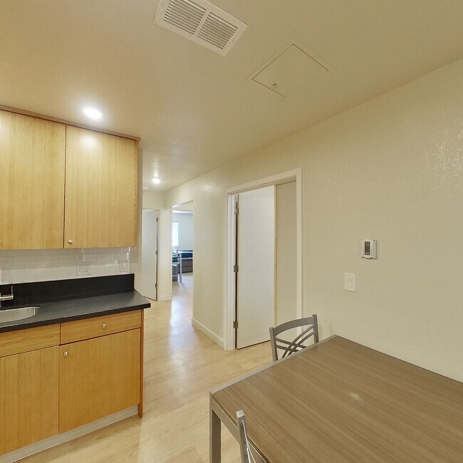 Piedmont Palace, Berkeley, CA 94704 - photo 6