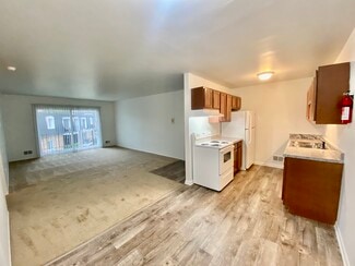 2756 Golfside Dr, Ann Arbor, MI 48108