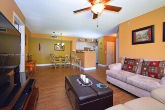 631 SW 111th Ln Unit 102, Pembroke Pines, FL 33025