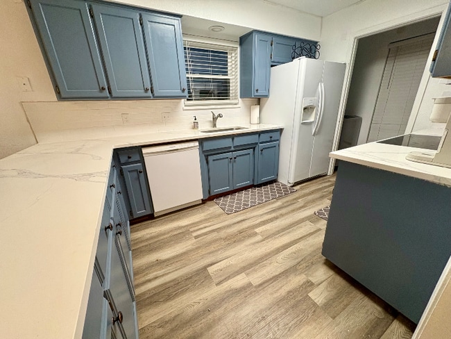 806 Wildwood Ln, Grapevine, TX 76051 - photo 6